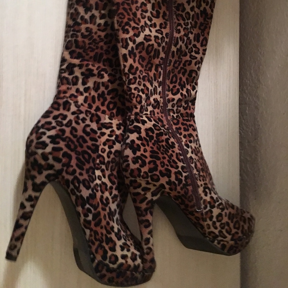 NWOT Leopard Boots. Heels.